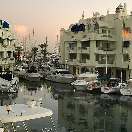Luxury Waterfront Apartamento *